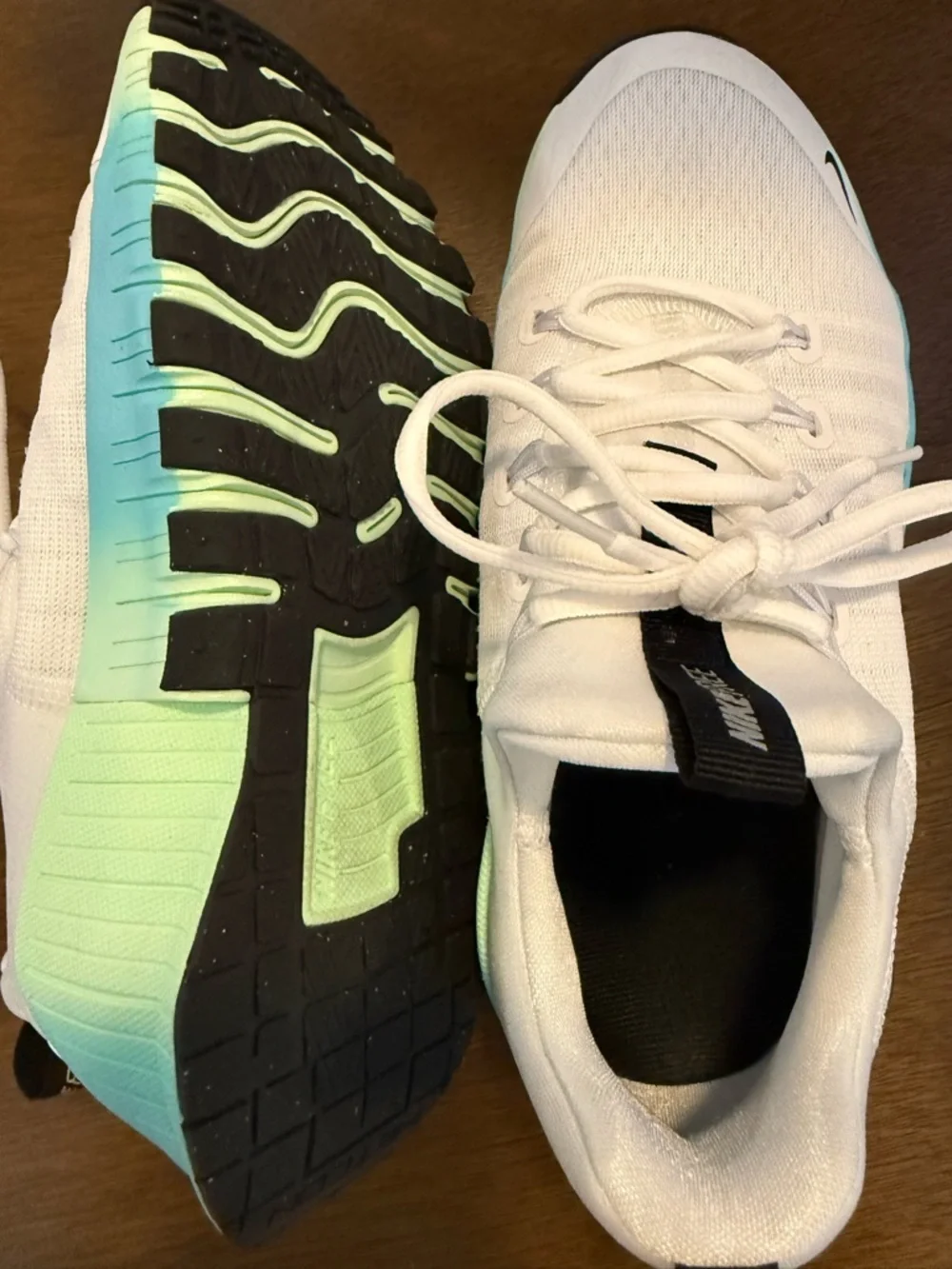 Nike White Mesh Running Sneakers with Black Insole Accent - Picture 2 of 6